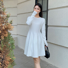 批发实拍秋<b class='q'>冬</b>绝美连衣裙高级感温柔白色针织内搭裙子打底显瘦短裙