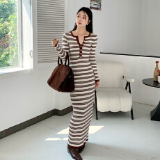 批发实拍法式复古条纹长袖针织连衣裙秋冬气质收腰<b class='q'>修身</b>长裙子内搭
