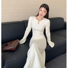 批发实拍新中式高级感针织连衣裙秋冬<b class='q'>修身</b>气质内搭打底长裙毛衣裙