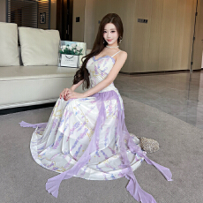 批发实拍气质性感小众轻奢设计修身显瘦吊带<b class='q'>连衣裙</b>流苏碎花长裙子