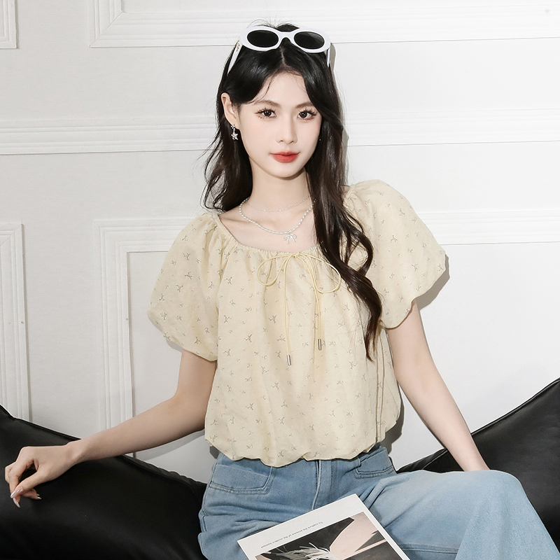 달콤함 황색 꽃무늬 거품 소매 여성 셔츠 2026 여름 새로운 작은 키 루즈핏 오프숄더 인형 셔츠