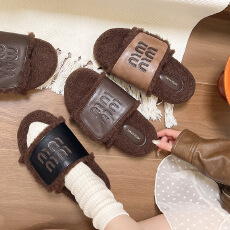 批发2025<b class='q'>冬</b>季新款外穿居家一字毛茸茸勃肯棉拖女鞋货号