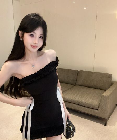 실사 정가 순수한 욕망 바람 나비 매듭 비스듬한 어깨 여성 드레스 프릴 디자인 몸매 가꾸기 타이트 스커트