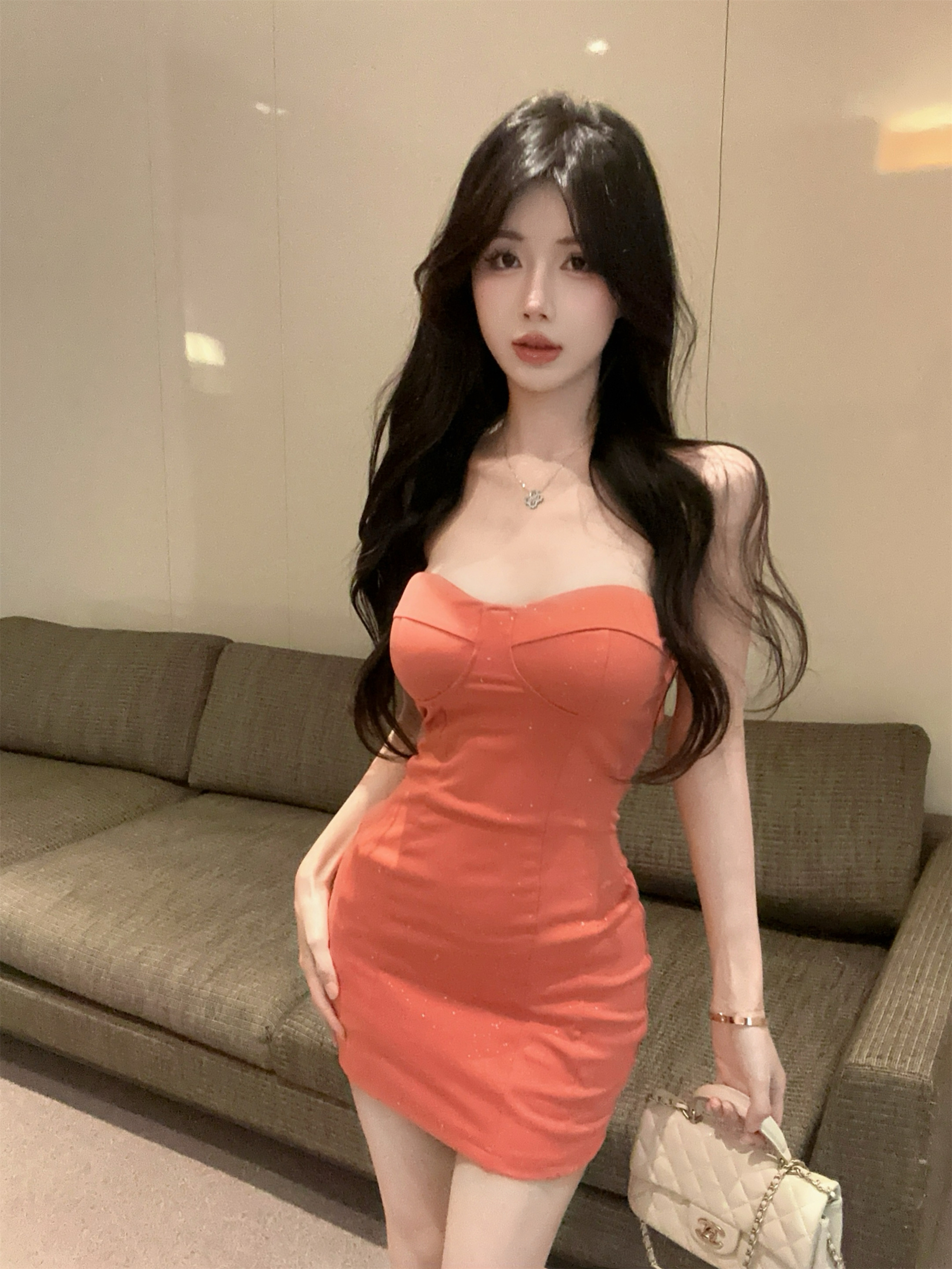 실사 정가 좋은 플래시 튜브탑 여성 드레스 품격 타이트 디스플레이 몸 타이트 스커트 미니 스커트 여름