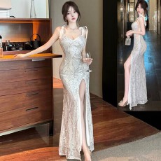 批发实拍春季<b class='q'>高端</b>银色亮片透视露腰宴会晚礼服轻奢名媛开叉吊带<b class='q'>连衣裙</b>