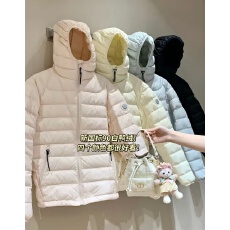 批发糖果色贴标连帽排骨羽绒服