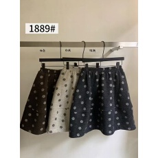 批发小花朵花苞五分裙