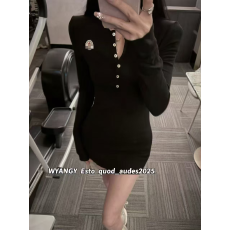 批发加绒贴标<b class='q'>连衣裙</b>