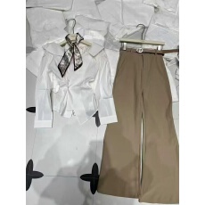 批发配丝巾衬衣