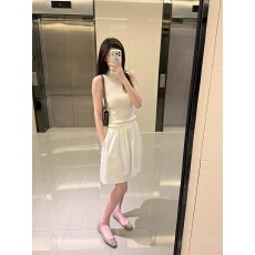 批发老派少女显瘦百搭Miu系立体花苞短裙上衣套装