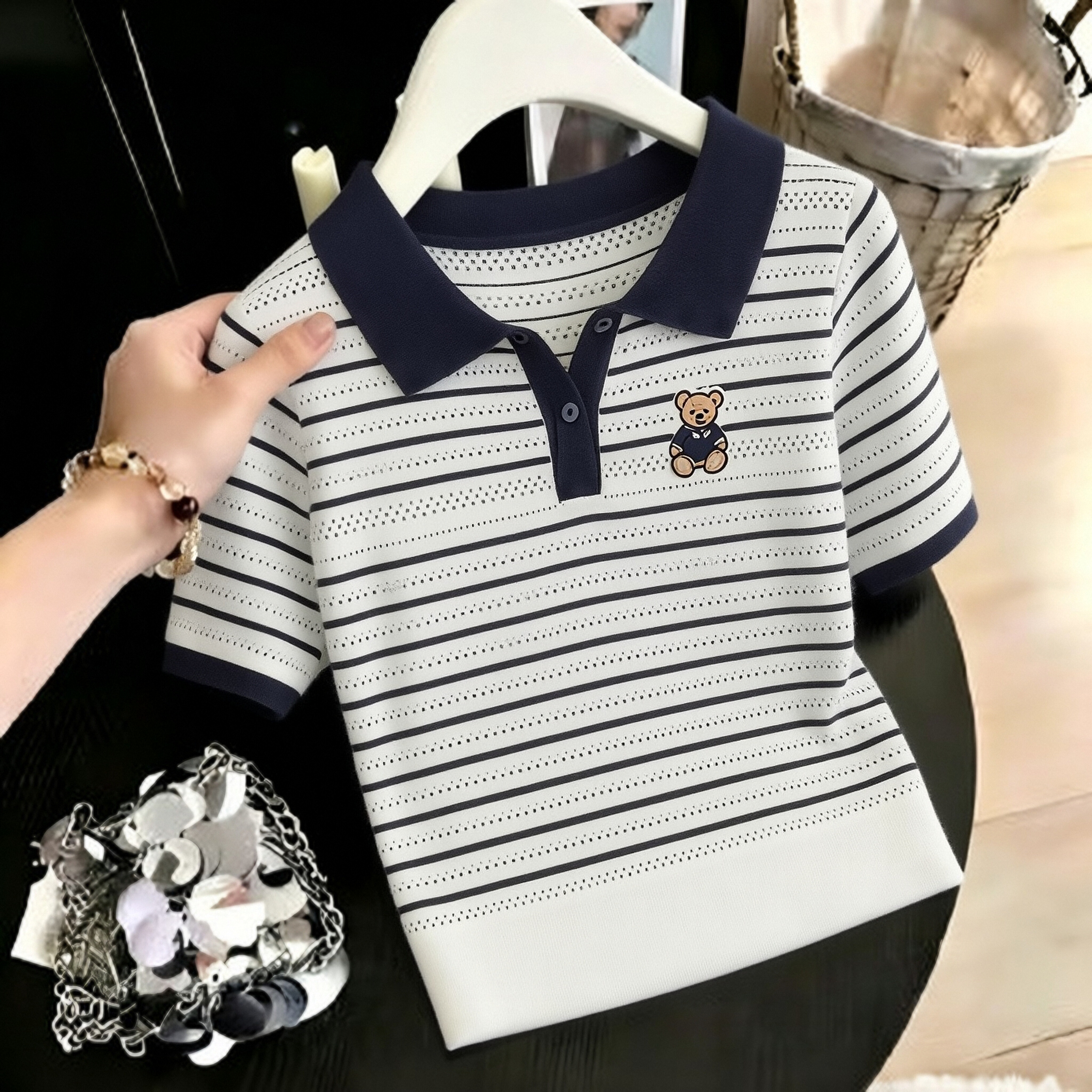 일본식 여성 의류 스트라이프 작은 곰 자수 POLO 칼라 반팔 티셔츠 여름 쇼트 스타일 얼음 실크 니트 맨위
