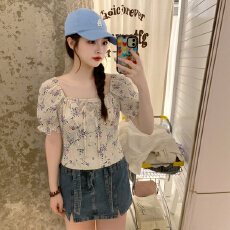 批发短款收腰法式系带泡泡袖碎花上衣女夏日绝美显瘦温柔风甜美小衫夏