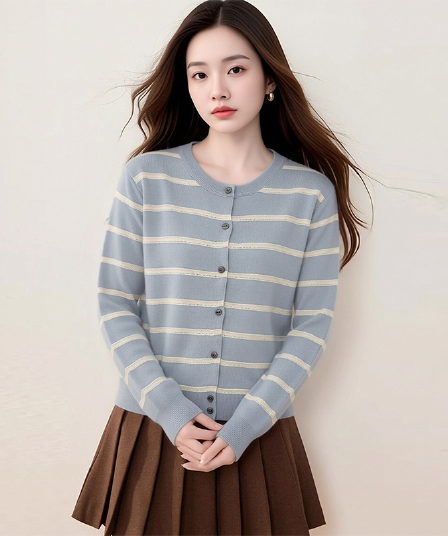 실사 2026 가을 겨울 새로운 여성 의류 긴팔 니트 오픈 가디건 라운드 넥 싱글 줄 버튼 배색 스트라이프 디자인 센스 패션
