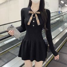 无头风实拍蝴蝶结针织连衣裙女法式气质坑条收腰短款A字裙子