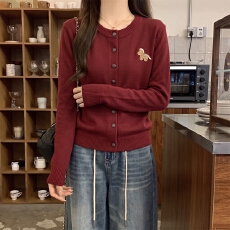 批发无头风实拍小马刺绣纽扣针织开衫<b class='q'>外套</b>女春秋<b class='q'>大码</b>女装上衣秋冬毛