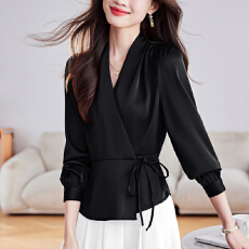 批发实拍新品v领衬衫女2026春<b class='q'>秋</b>长袖纯色缎面修身收腰显瘦气质上衣