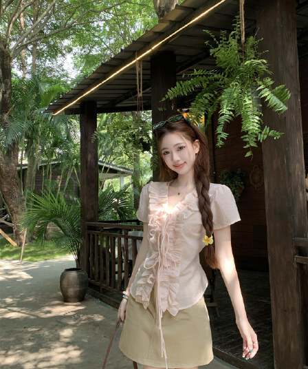 실사 정가 여름 새로운 달콤함 핑크색 프릴 레이스업 V넥 반팔 작은 셔츠 카키 색 미니 스커트