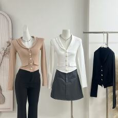 批发THE SWAN司凰轻奢 小小中古玫瑰金扣日常磨毛修身打底针织上衣女