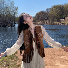 批发云南新疆度假<b class='q'>马甲</b><b class='q'>背心</b>女西部<b class='q'>牛仔</b>坎肩美式麂皮大西北新疆旅游穿搭