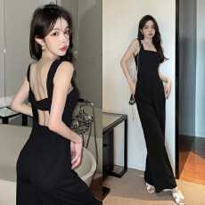 批发网红性感港风露背黑色一字肩<b class='q'>背带裤</b>高端名媛气质连体裤女2026夏装