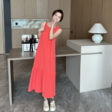 批发2026法式绝美西红系带挂脖连衣裙女夏高级感温柔风度假旅游沙滩裙