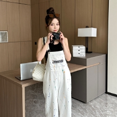 批发多巴胺美式复古喷墨工装<b class='q'>背带裤</b>女街头宽松百搭休闲长裤两件套装