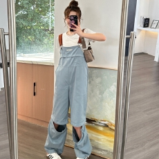 批发实拍多巴胺复古长短两穿背带裤女2026新款休闲设计感宽松<b class='q'>连体</b><b class='q'>裤</b>