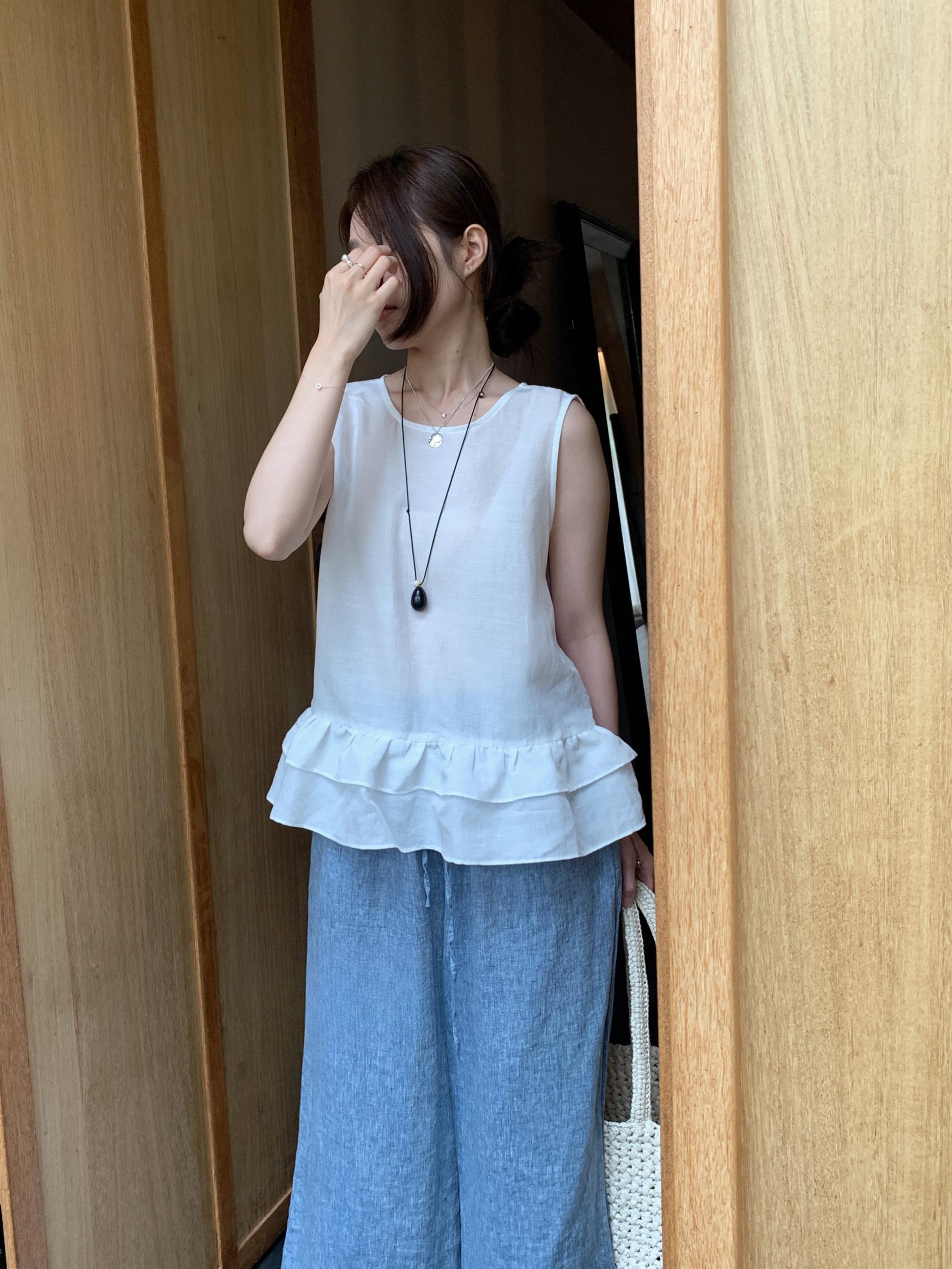 지금 삼색 미니멀리즘 민소매 프릴 맨위