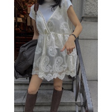 批发现huo优雅温柔风叠穿<b class='q'>蕾丝</b>背心连衣裙