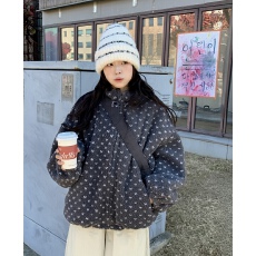 批发减龄宽松大尺码oversize爱心点点提花羊羔绒外套
