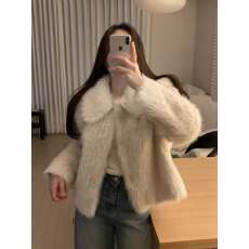 批发<b class='q'>短款</b>圆领翻领毛毛外套