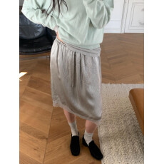 批发简约缎面<b class='q'>蕾丝</b><b class='q'>半身裙</b>