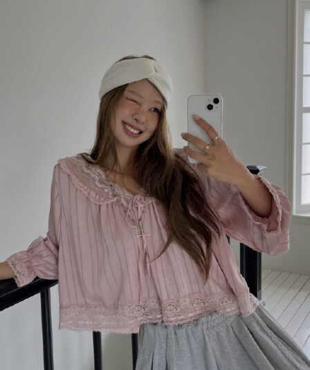 있음 선적 한 부서 ins 다용도 작은 대중 패션 레이스 레이스 칼라 스트라이프 새틴 셔츠