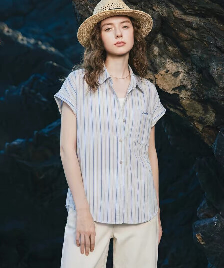 라이 경기 서울 아마 여성 셔츠 2026 여름 새로운 상쾌 스트라이프 볼륨 측면 루즈핏 반팔 셔츠 맨위