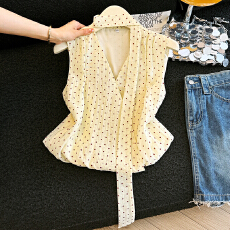 批发实拍洋气独特好看小衫女夏2026新款别致设计感<b class='q'>衬衫</b>法式漂亮上衣