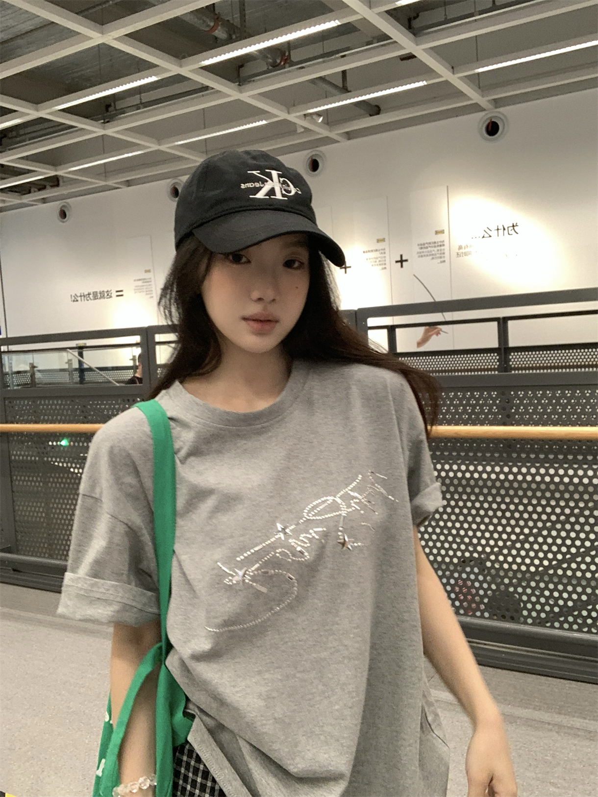 실사 정가 아메리칸 느긋한 디자인 센스 공예 반팔 루즈핏 티셔츠