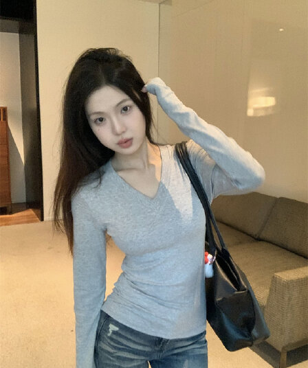 실사 정가 가을 겨울 다용도 V넥 단색 티셔츠 인사이드 가져 가라. 몸매 가꾸기 긴팔 기본 셔츠