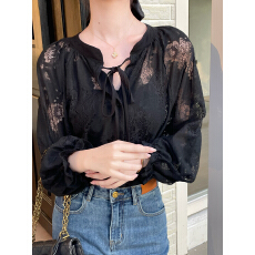 批发已出货2026春夏新款黑色<b class='q'>衬衫</b>法式复古系带泡泡<b class='q'>灯笼袖</b>长袖<b class='q'>衬衣</b>上衣