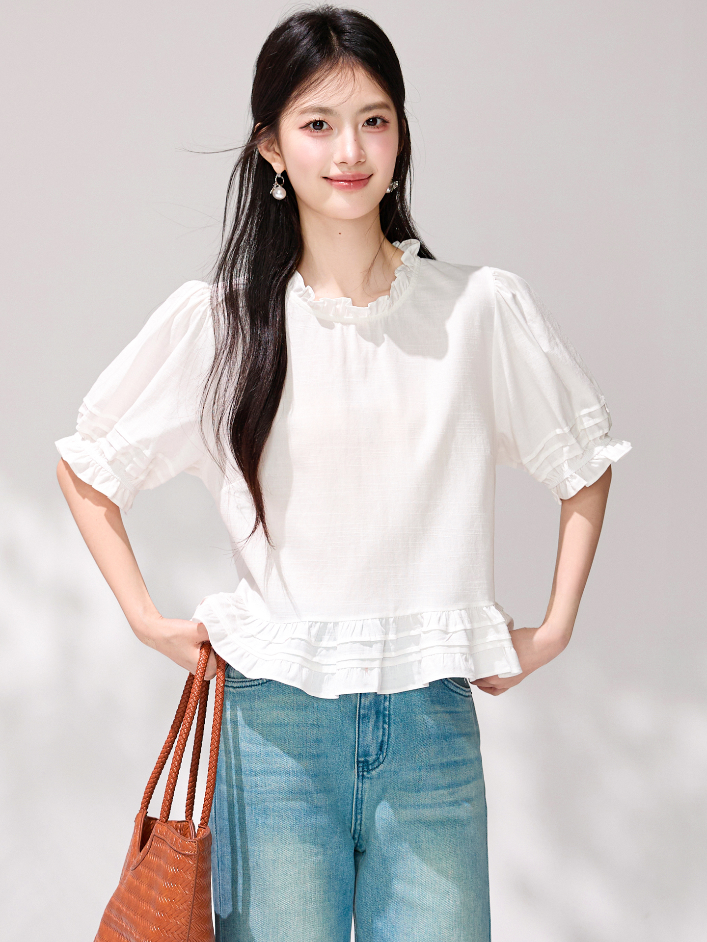 있음 선적 2026 여름 새로운 프랑스식 프릴 스탠드 칼라 거품 소매 반팔 셔츠 출퇴근 다용도 작은 셔츠 여성