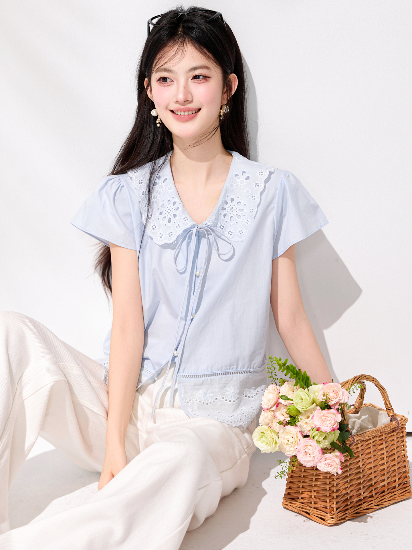 있음 선적 2026 여름 프랑스식 작은 키 레이스 베이비 칼라 반팔 셔츠 외국 가스 연령 감소 디자인 센스 맨위