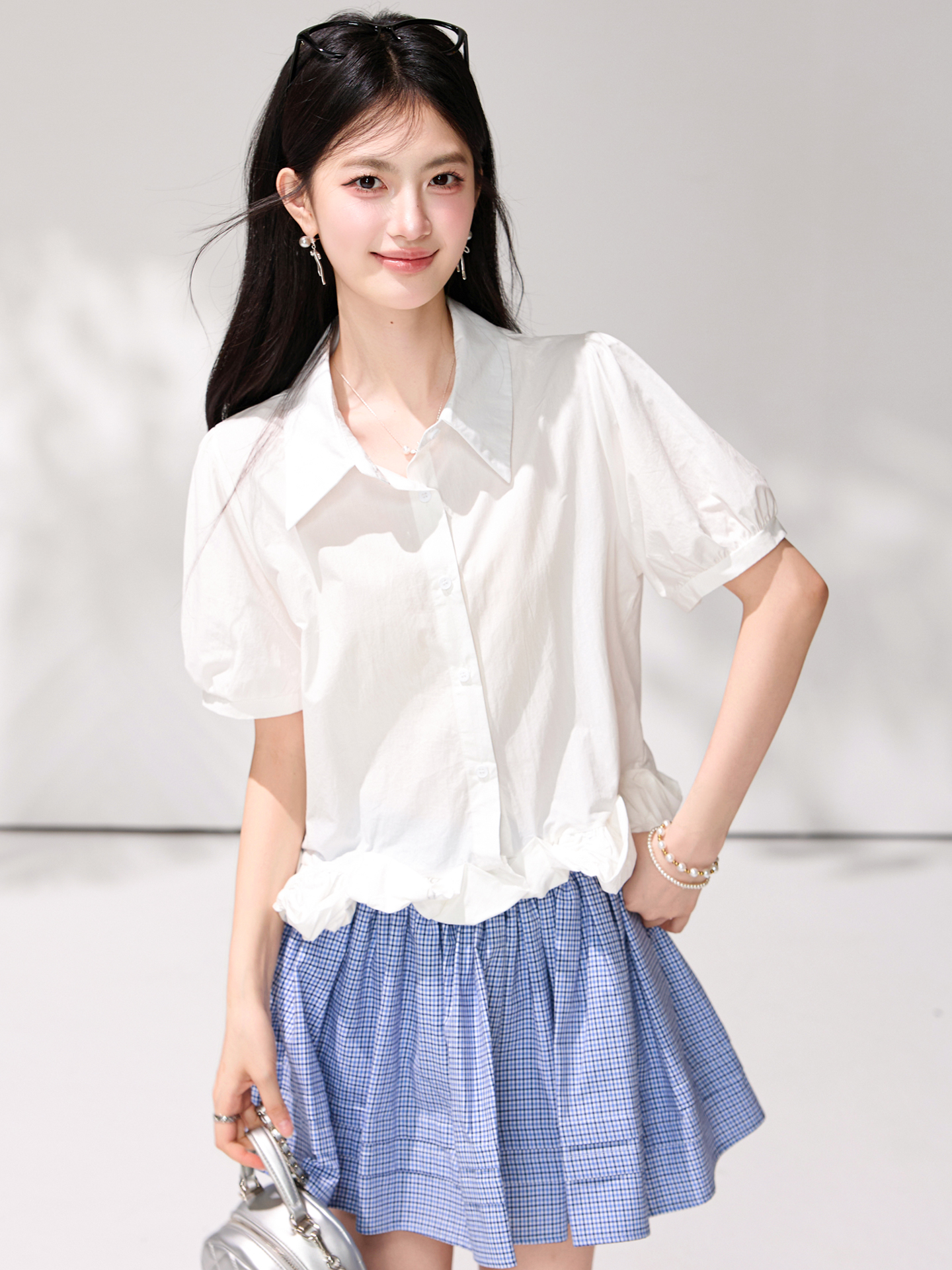 있음 선적 프랑스식 폴로 칼라 버블 반팔 흰 셔츠 여름 디자인 센스 연꽃 잎 레이스 밑단 셔츠 작은 셔츠 맨위