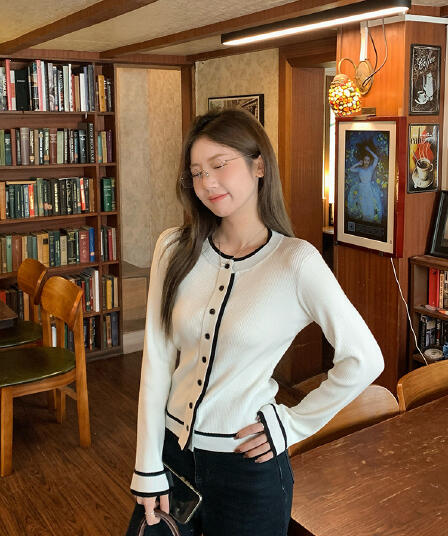 우 77 배색 라운드 넥 오래된 돈 바람 니트 오픈 가디건 여성 품격 몸매 가꾸기 슬림해 보이는 인사이드 가져 가라. 패션 긴팔 모직물 맨위