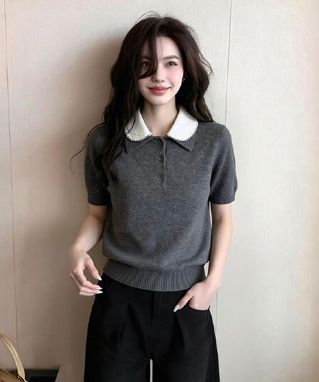 숙녀 바람 베이비 칼라 회색 반팔 니트 스웨터 여성 2026 봄 새로운 디자인 다용도 슬림해 보이는 출퇴근 맨위