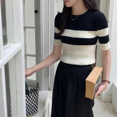 批发针织<b class='q'>条纹</b>短袖T恤女士夏季薄款轻奢高级感圆领打底衫拼色内搭上衣