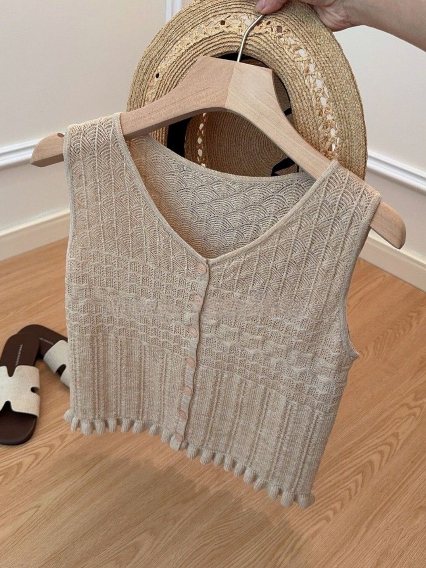 섬 바람 여름 새로운 통기성 다용도 민소매 니트 캐미솔 외출용 디자인 센스 작은 대중 맨위