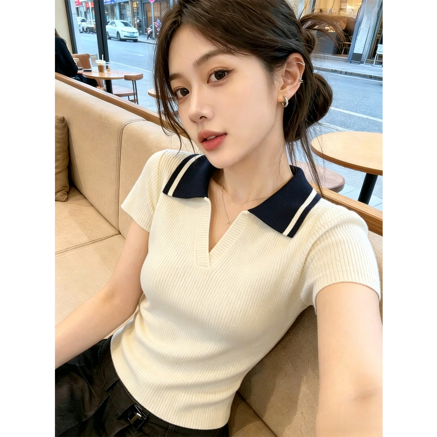 한 부서 POLO 칼라 배색 얼음 실크 반팔 니트 스웨터 여성 2026 여름 새로운 몸매 가꾸기 슬림해 보이는 외국 가스 짧은 맨위