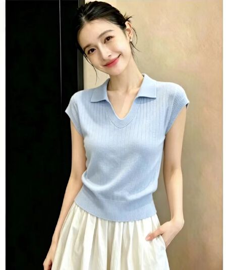 고급 센스 미니멀리즘 품격 파란색 슬림해 보이는 V넥 니트 스웨터 티셔츠 여성 여름 작은 날다 소매 POLO 셔츠 얼음 실크 맨위