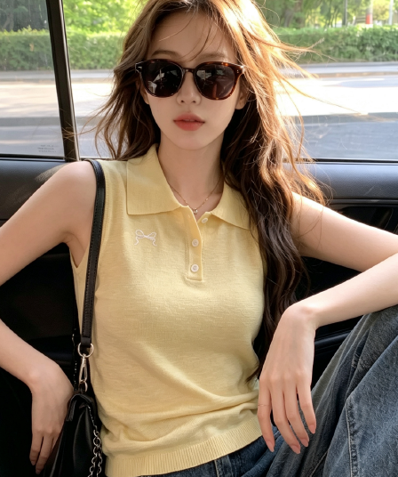 우유 황색 디자인 센스 POLO 셔츠 얼음 실크 니트 조끼 나비 매듭 얇은 스타일 민소매 품격 맨위 여름 여성 의류