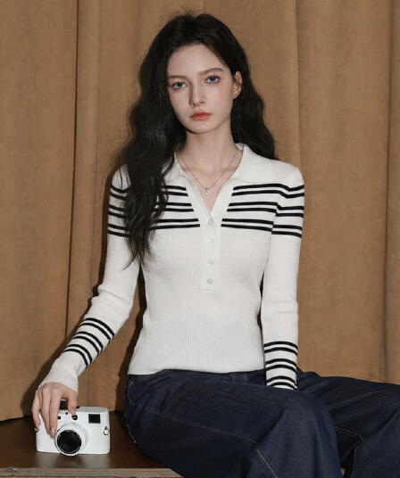 자이언트 잘 생긴 흑백 줄무늬 POLO 칼라 긴팔 니트 스웨터 여성 가을 몸매 가꾸기 인사이드 가져 가라. 만나는 맨위