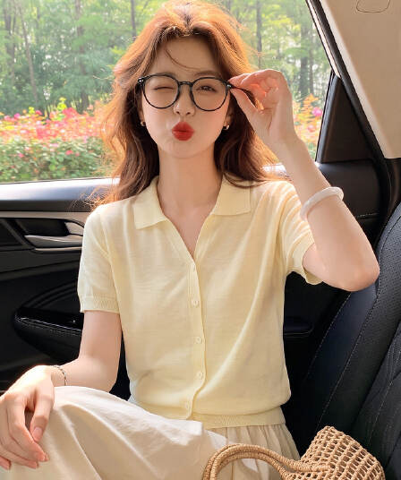 황색 아름다운 POLO 칼라 반팔 얼음 실크 니트 오픈 가디건 여성 여름 디자인 센스 폴로 칼라 긍정적 인 어깨 티셔츠 얇은 스타일 맨위